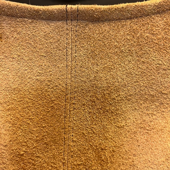 Beautiful Leather Poncho - Picture 11 of 13